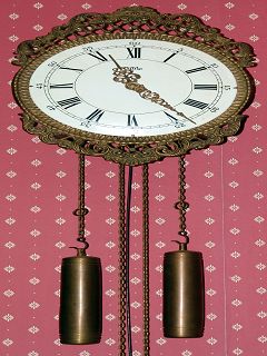 Burgunder Uhr langes Pendel